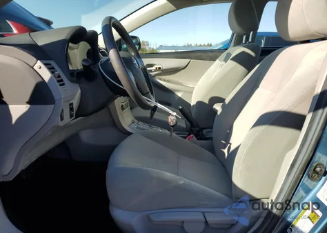 2013 Toyota Corolla Base z USA, uszkodzony, nr VIN 5YFBU4EE2DP154777